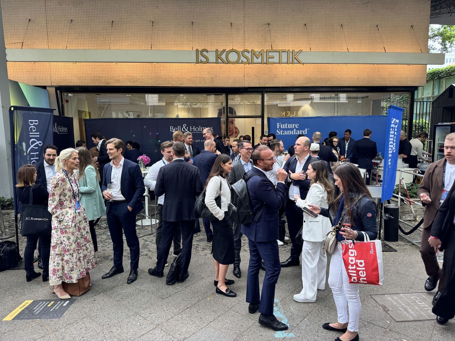 Bell & Holmes and Future Standard at SuperReturn Berlin 2026